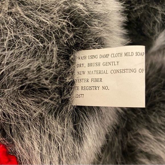 Dillards USA Gray Bear 17" Hoodie Knitted Sweater Flag Red Plush Stuffed - Picture 9 of 9